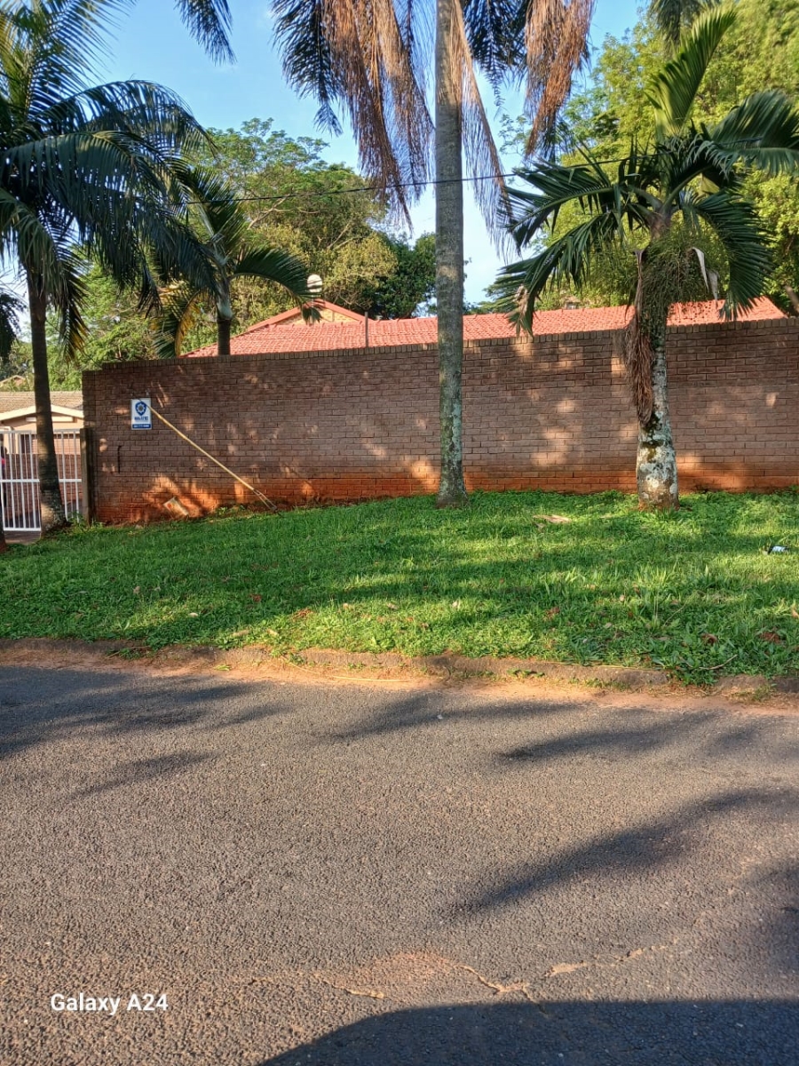 To Let 6 Bedroom Property for Rent in Yellowwood Park KwaZulu-Natal