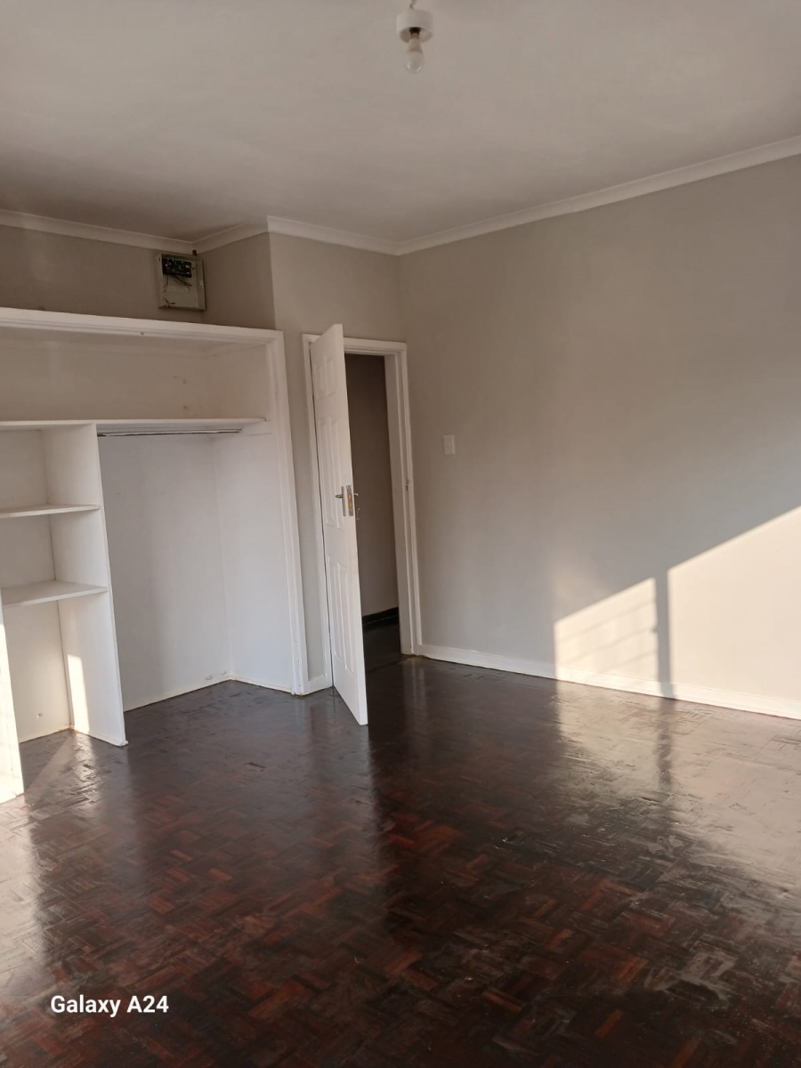 To Let 6 Bedroom Property for Rent in Yellowwood Park KwaZulu-Natal