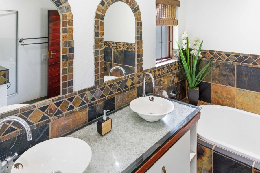 4 Bedroom Property for Sale in Gillitts KwaZulu-Natal