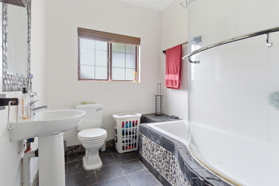 4 Bedroom Property for Sale in Gillitts KwaZulu-Natal