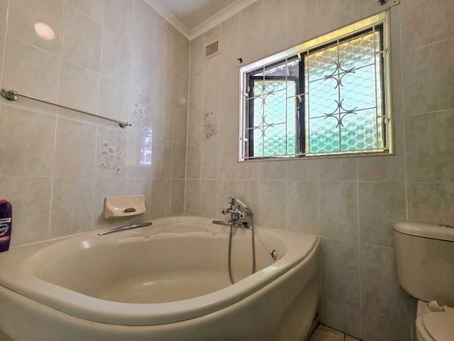 4 Bedroom Property for Sale in Isipingo Beach KwaZulu-Natal