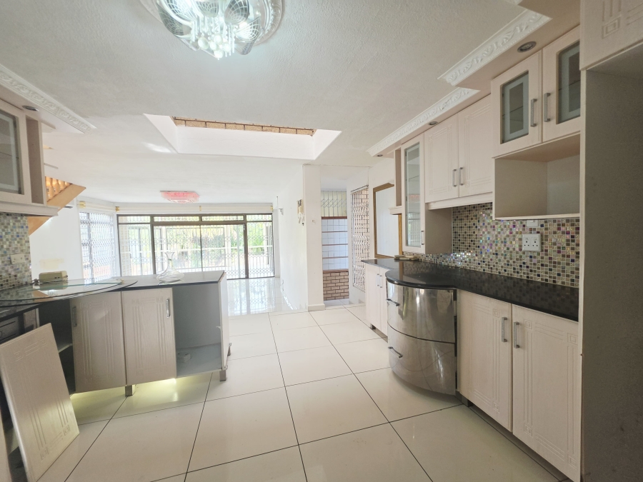 5 Bedroom Property for Sale in Nyala Park KwaZulu-Natal
