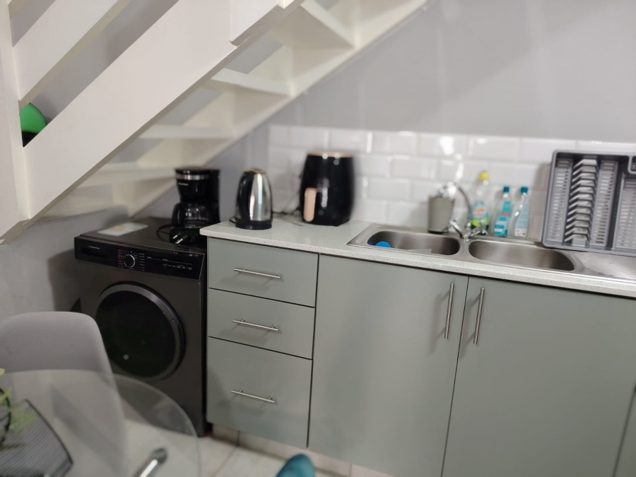 To Let 1 Bedroom Property for Rent in Chase Valley KwaZulu-Natal