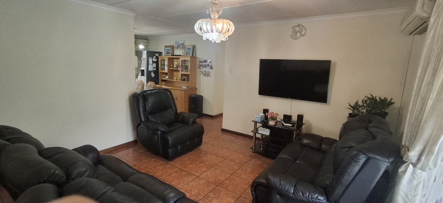 3 Bedroom Property for Sale in Panorama Gardens KwaZulu-Natal