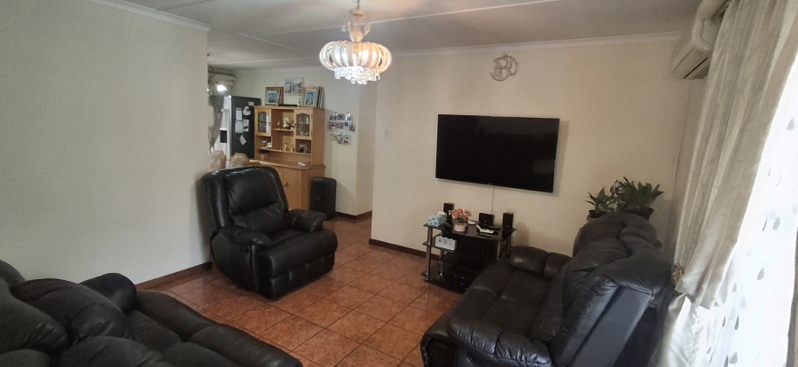 3 Bedroom Property for Sale in Panorama Gardens KwaZulu-Natal