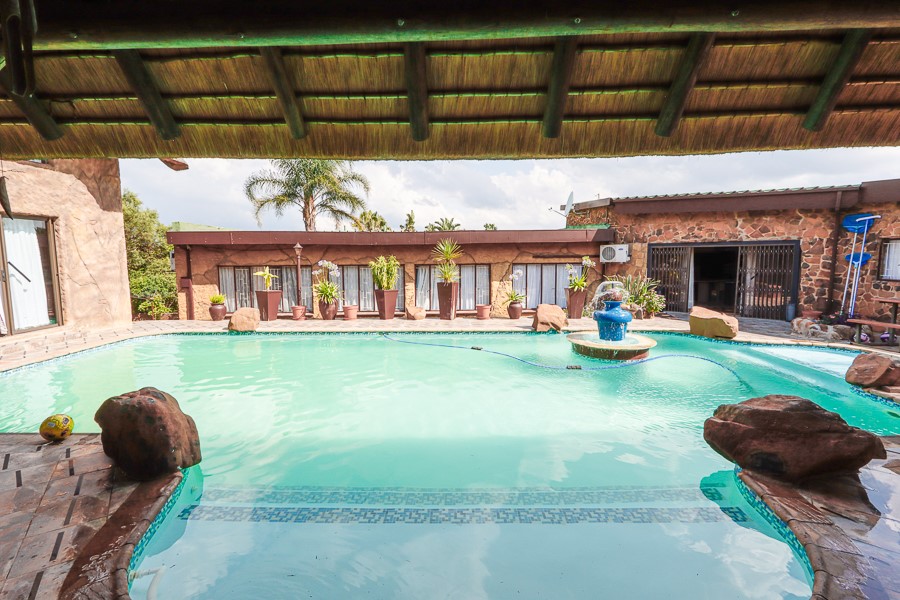 4 Bedroom Property for Sale in Signal Hill KwaZulu-Natal