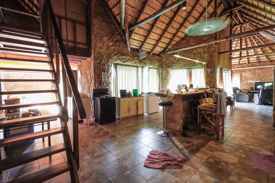 4 Bedroom Property for Sale in Signal Hill KwaZulu-Natal