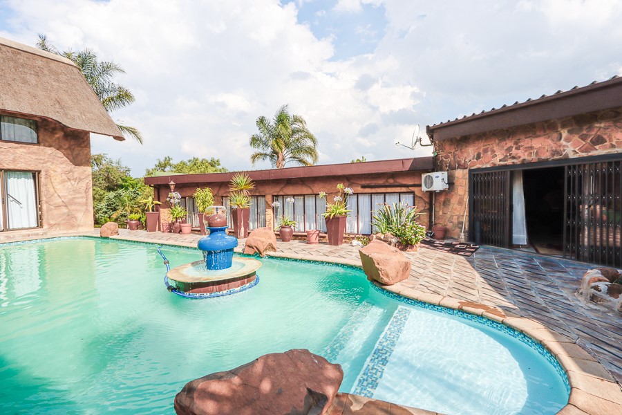 4 Bedroom Property for Sale in Signal Hill KwaZulu-Natal