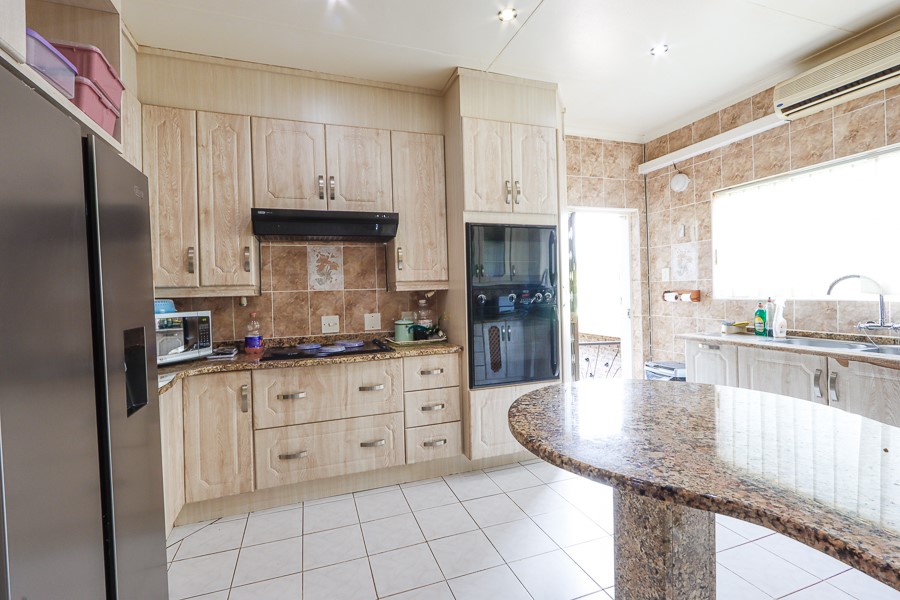 4 Bedroom Property for Sale in Signal Hill KwaZulu-Natal