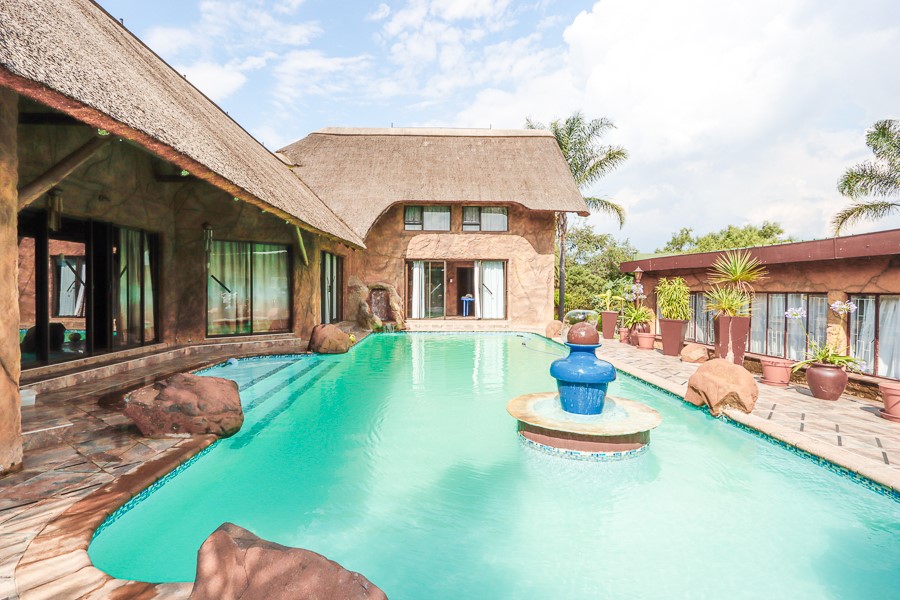 4 Bedroom Property for Sale in Signal Hill KwaZulu-Natal