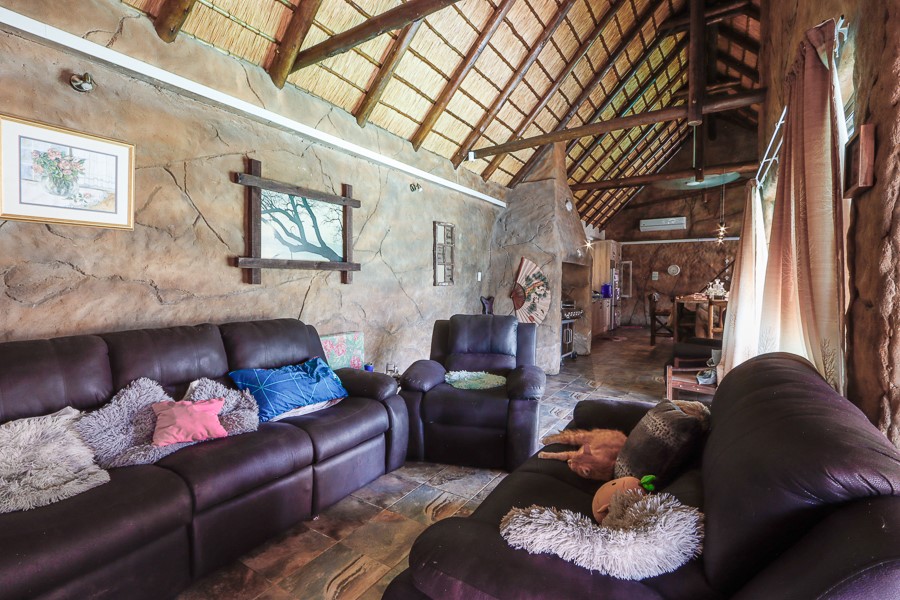 4 Bedroom Property for Sale in Signal Hill KwaZulu-Natal