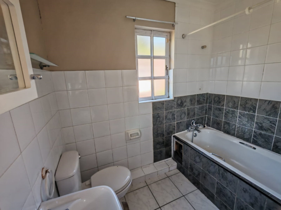 2 Bedroom Property for Sale in Sherwood KwaZulu-Natal