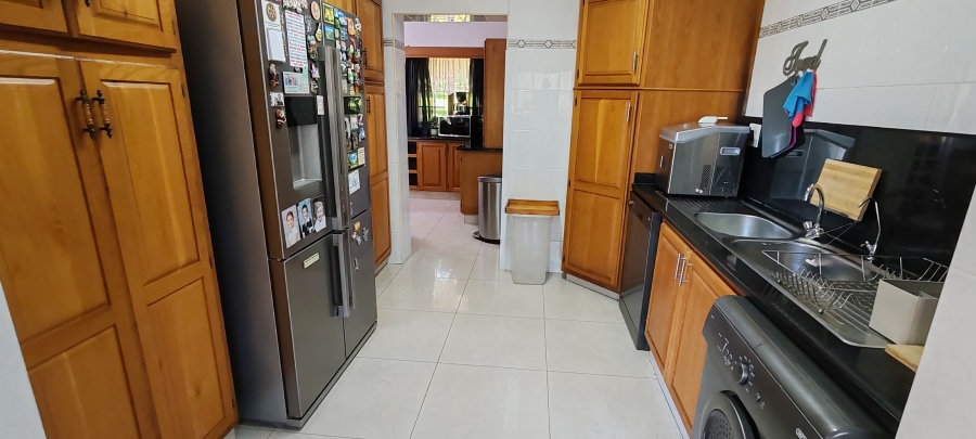 5 Bedroom Property for Sale in St Michaels On Sea KwaZulu-Natal