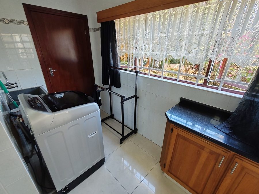 5 Bedroom Property for Sale in St Michaels On Sea KwaZulu-Natal