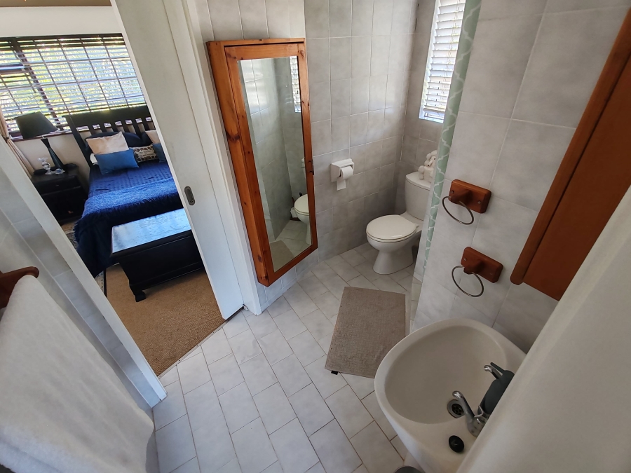 5 Bedroom Property for Sale in St Michaels On Sea KwaZulu-Natal