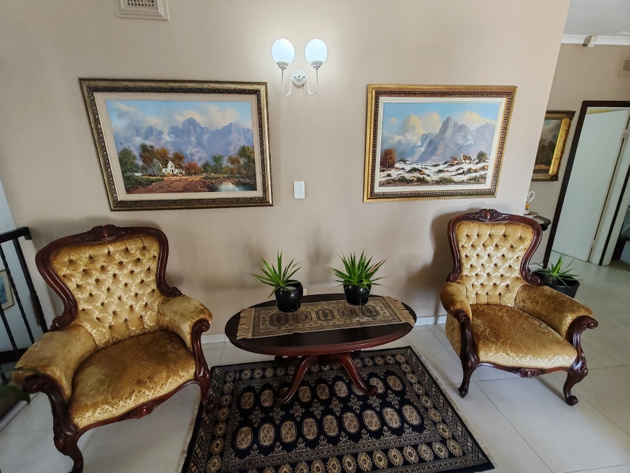 5 Bedroom Property for Sale in St Michaels On Sea KwaZulu-Natal