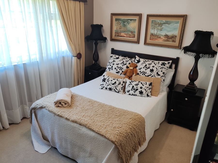 5 Bedroom Property for Sale in St Michaels On Sea KwaZulu-Natal