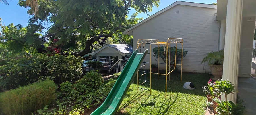 5 Bedroom Property for Sale in St Michaels On Sea KwaZulu-Natal