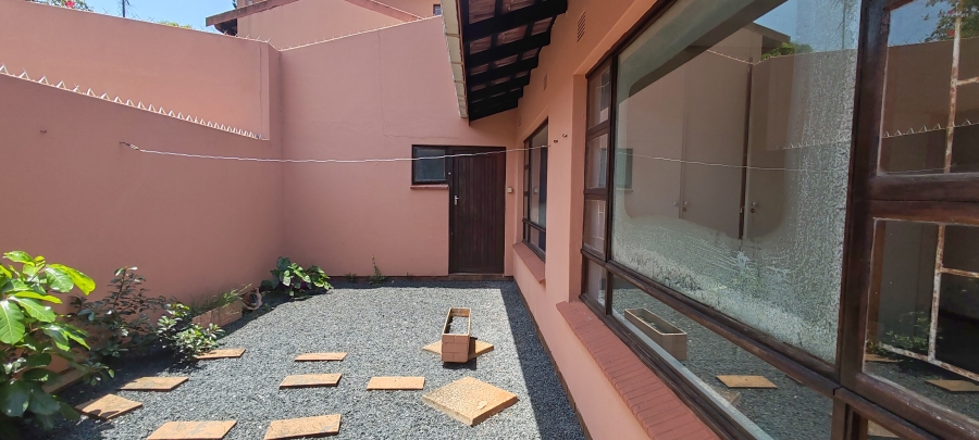 3 Bedroom Property for Sale in Uvongo KwaZulu-Natal