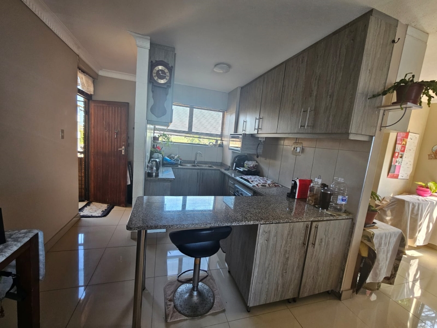 1 Bedroom Property for Sale in Illovo Beach KwaZulu-Natal