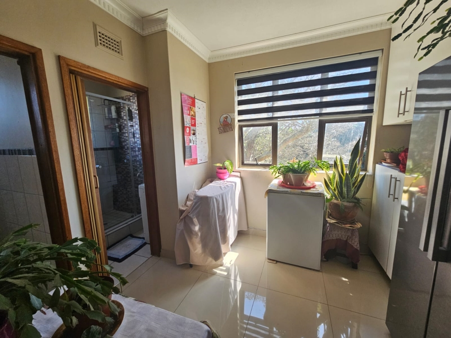 1 Bedroom Property for Sale in Illovo Beach KwaZulu-Natal