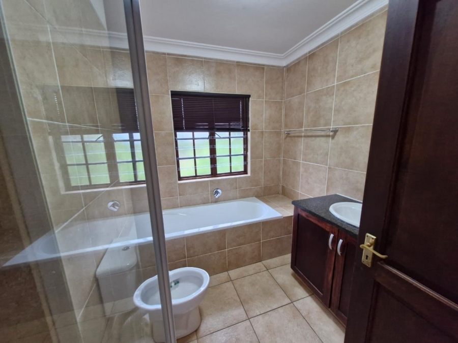 2 Bedroom Property for Sale in Clifton Hill Estate KwaZulu-Natal