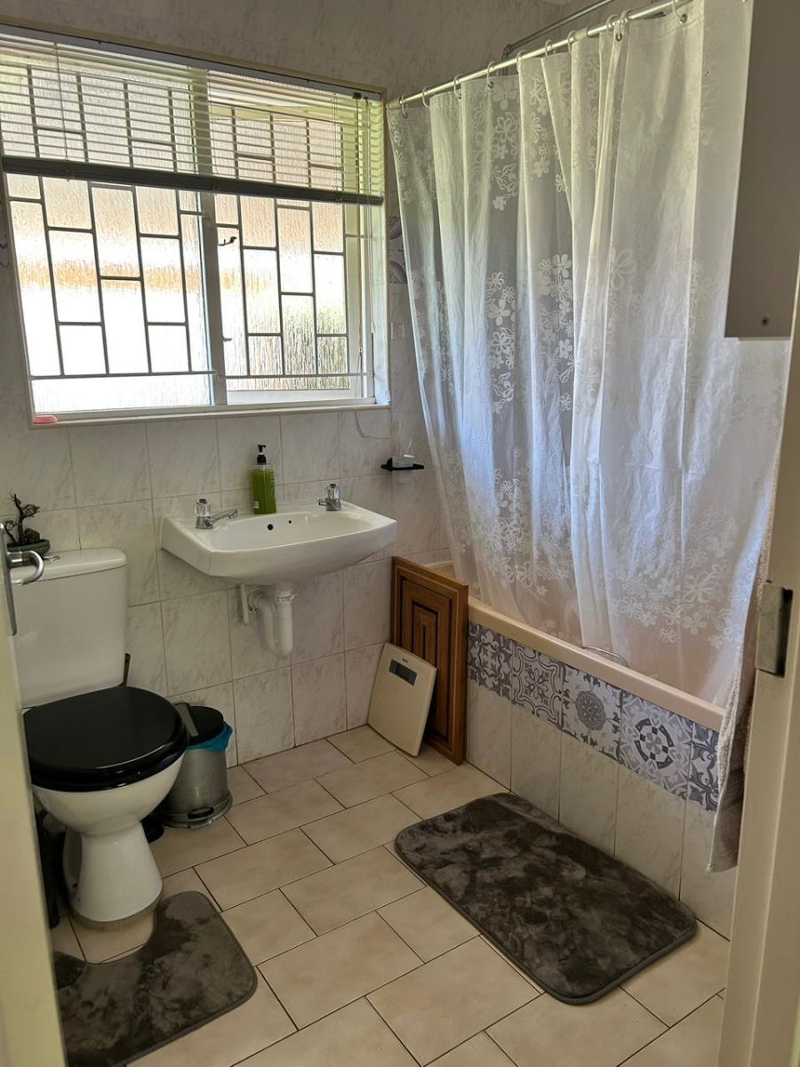To Let 3 Bedroom Property for Rent in Glen Anil KwaZulu-Natal