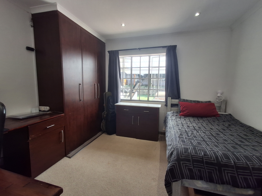 3 Bedroom Property for Sale in Greendale KwaZulu-Natal