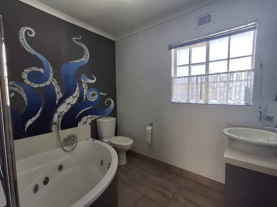 3 Bedroom Property for Sale in Greendale KwaZulu-Natal