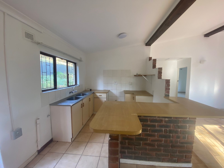 To Let 2 Bedroom Property for Rent in Waterfall KwaZulu-Natal