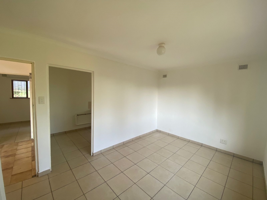 To Let 2 Bedroom Property for Rent in Waterfall KwaZulu-Natal