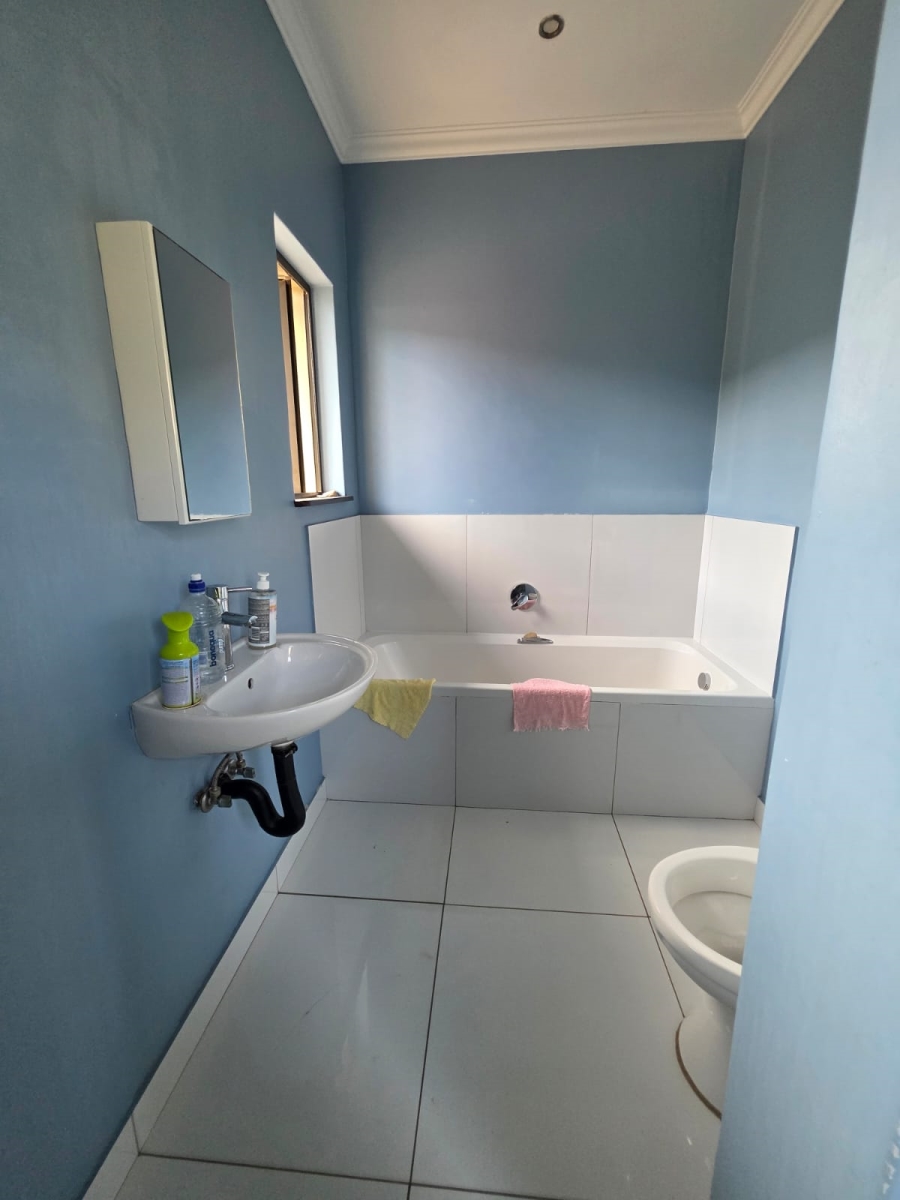 To Let 4 Bedroom Property for Rent in Acutts Estate KwaZulu-Natal