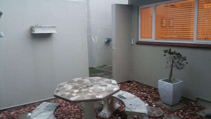 To Let 3 Bedroom Property for Rent in Glen Anil KwaZulu-Natal