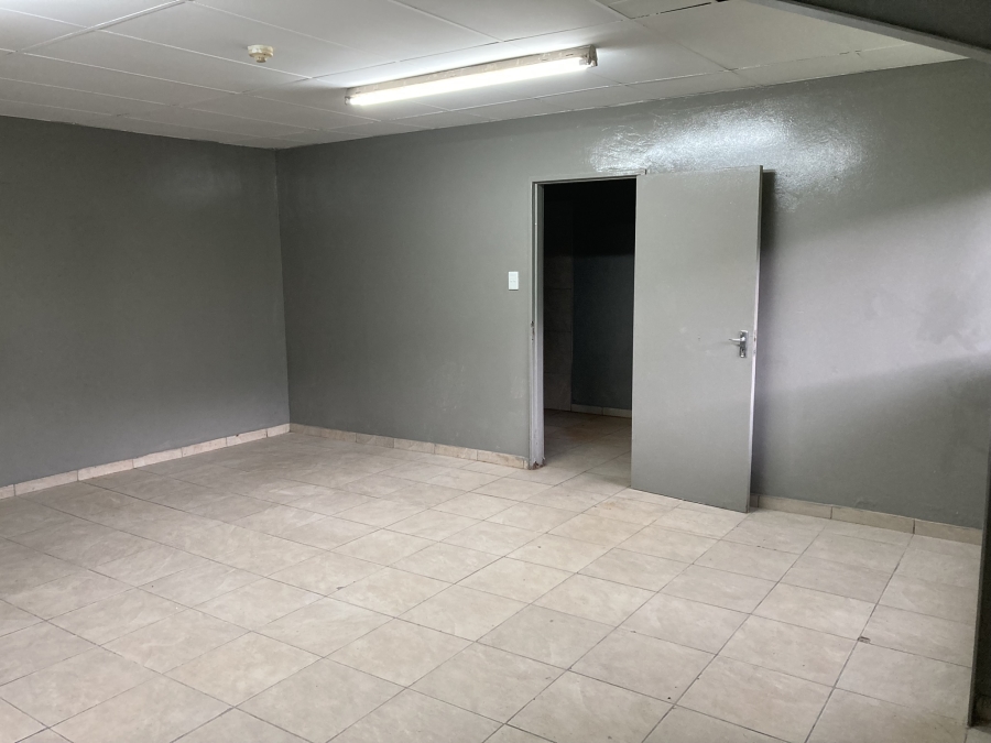 To Let Commercial Property for Rent in Westmead KwaZulu-Natal