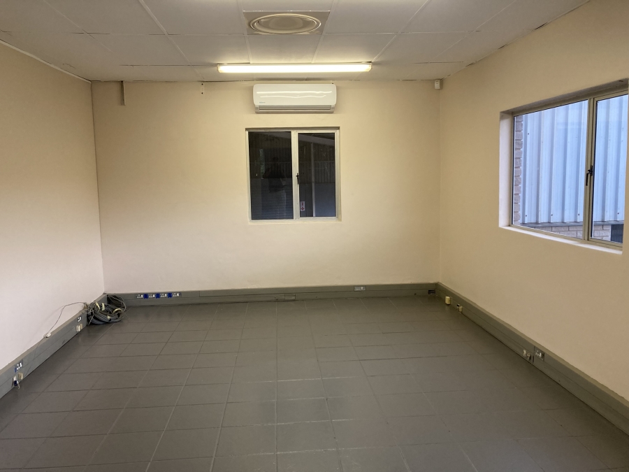 To Let Commercial Property for Rent in Westmead KwaZulu-Natal