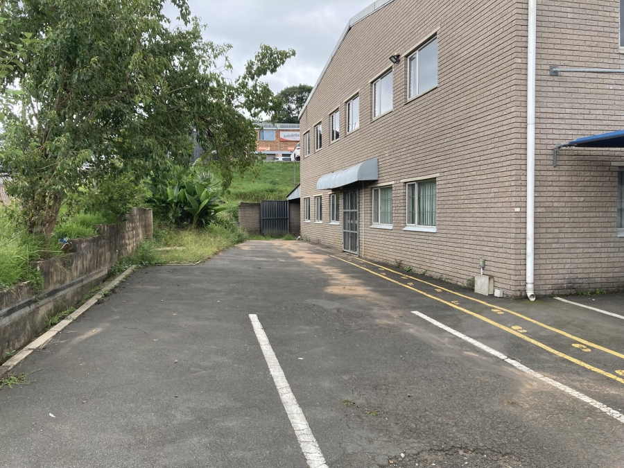 To Let Commercial Property for Rent in Westmead KwaZulu-Natal