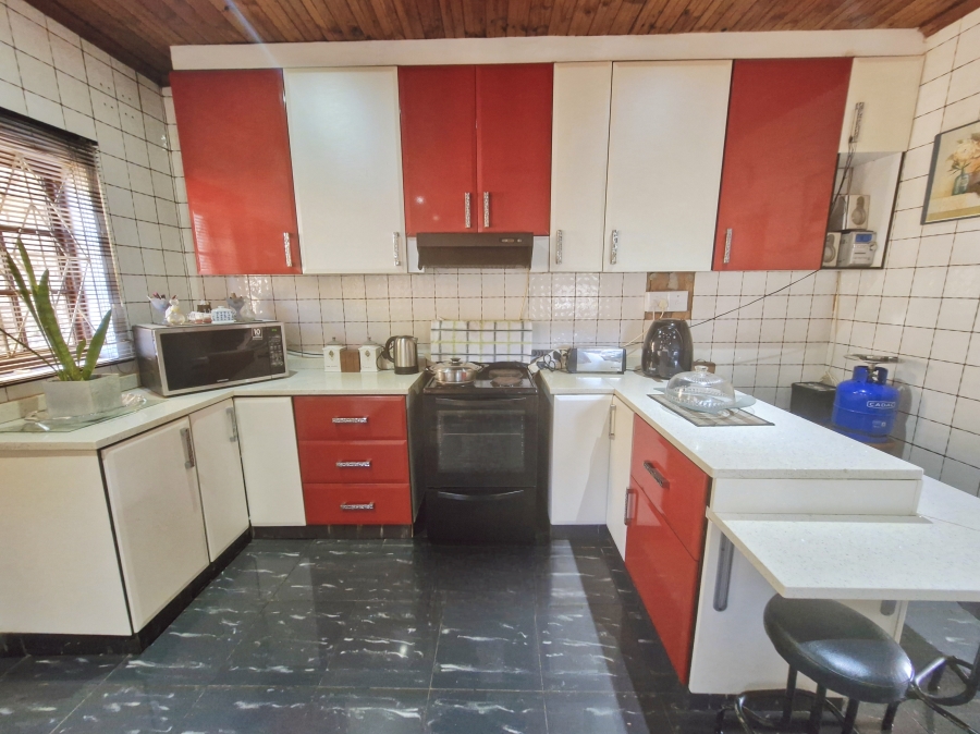 4 Bedroom Property for Sale in La Mercy KwaZulu-Natal