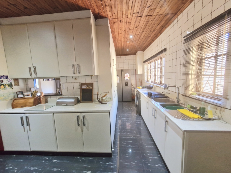 4 Bedroom Property for Sale in La Mercy KwaZulu-Natal