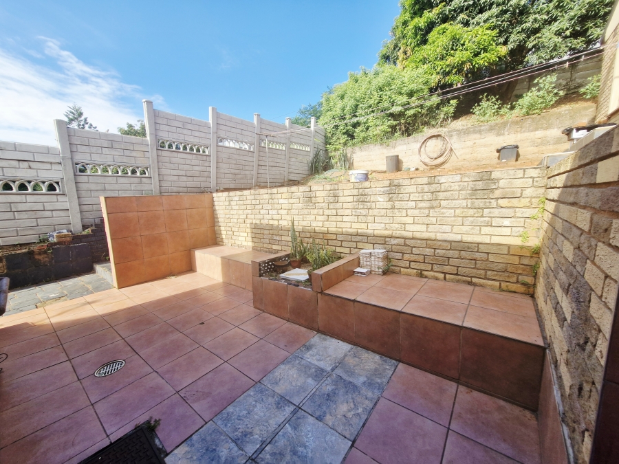 4 Bedroom Property for Sale in La Mercy KwaZulu-Natal