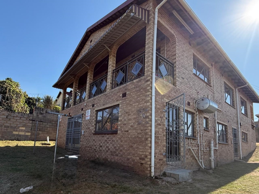 6 Bedroom Property for Sale in Moorton KwaZulu-Natal