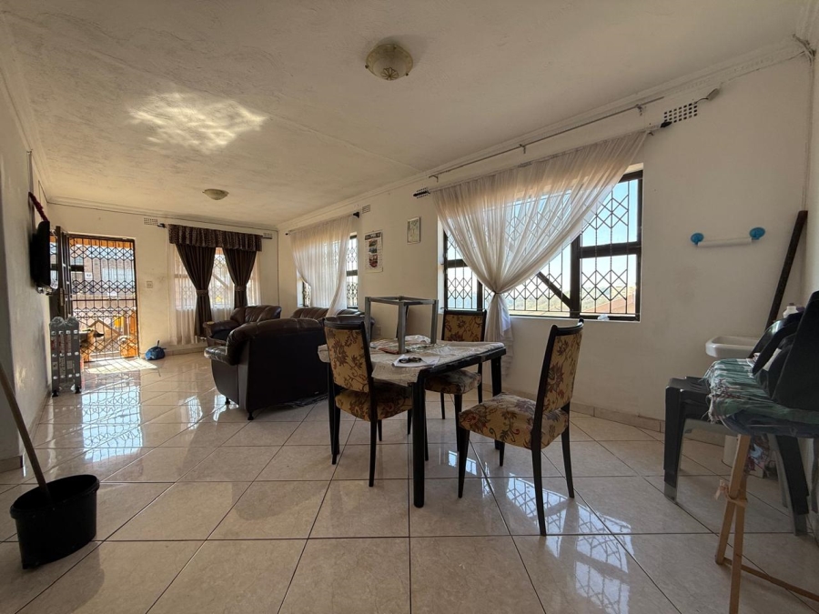 6 Bedroom Property for Sale in Moorton KwaZulu-Natal