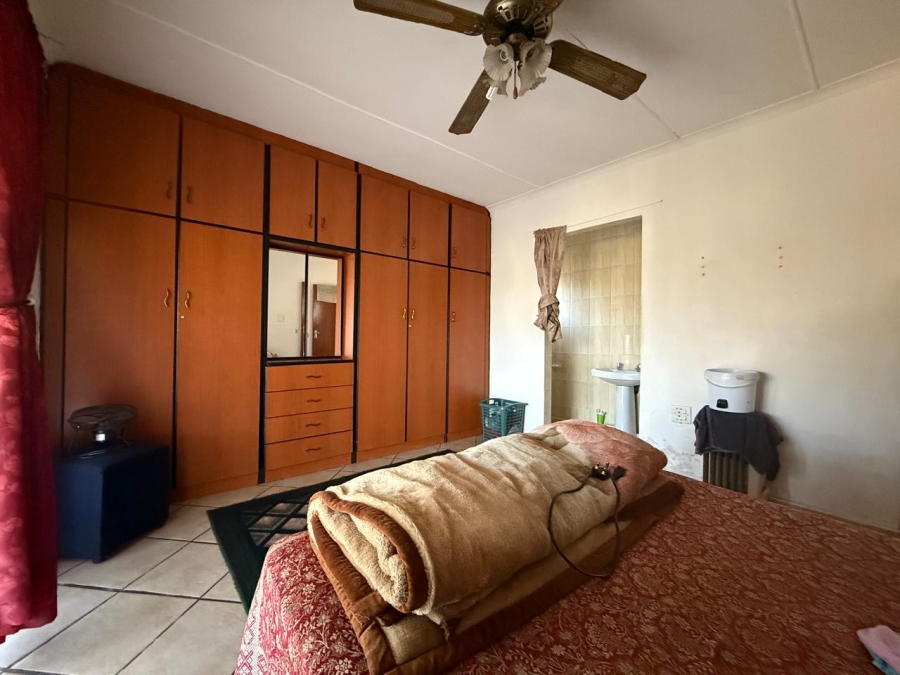 6 Bedroom Property for Sale in Moorton KwaZulu-Natal