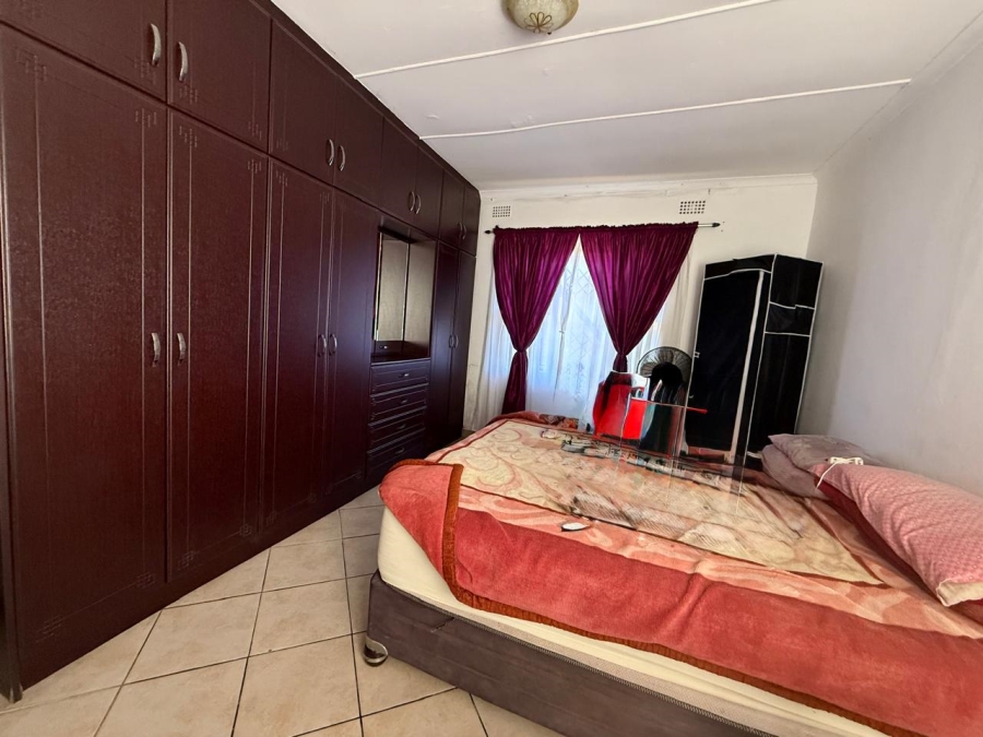 6 Bedroom Property for Sale in Moorton KwaZulu-Natal