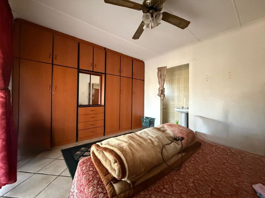 6 Bedroom Property for Sale in Moorton KwaZulu-Natal