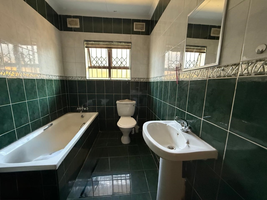 6 Bedroom Property for Sale in Moorton KwaZulu-Natal