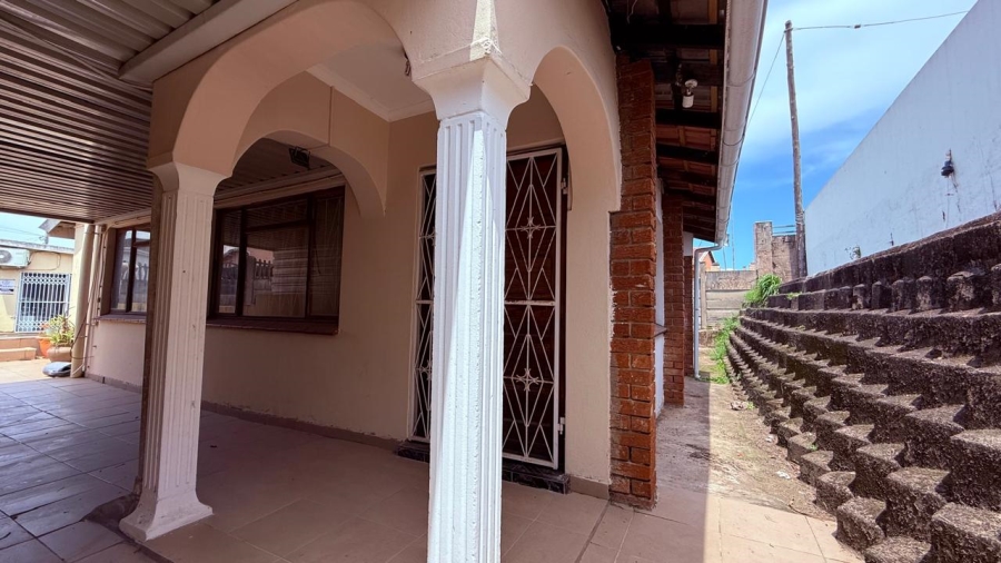 To Let 2 Bedroom Property for Rent in Bayview KwaZulu-Natal