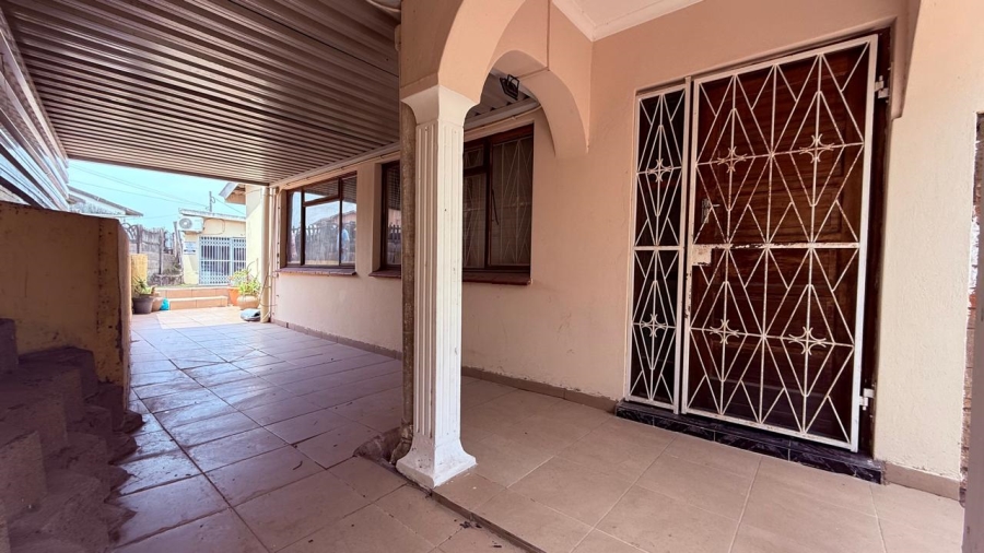 To Let 2 Bedroom Property for Rent in Bayview KwaZulu-Natal