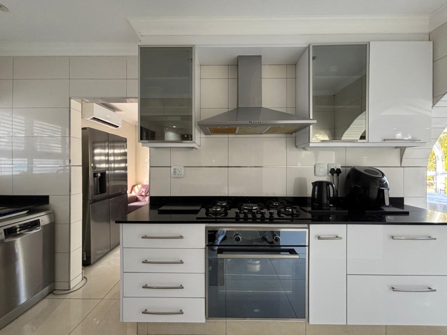 5 Bedroom Property for Sale in Isipingo Beach KwaZulu-Natal