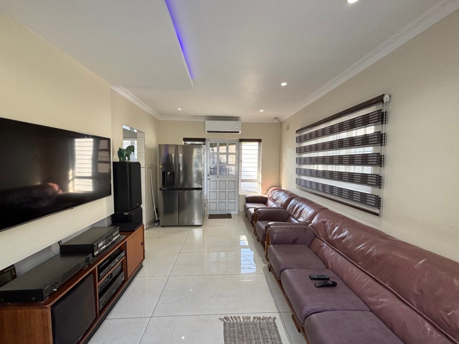 5 Bedroom Property for Sale in Isipingo Beach KwaZulu-Natal