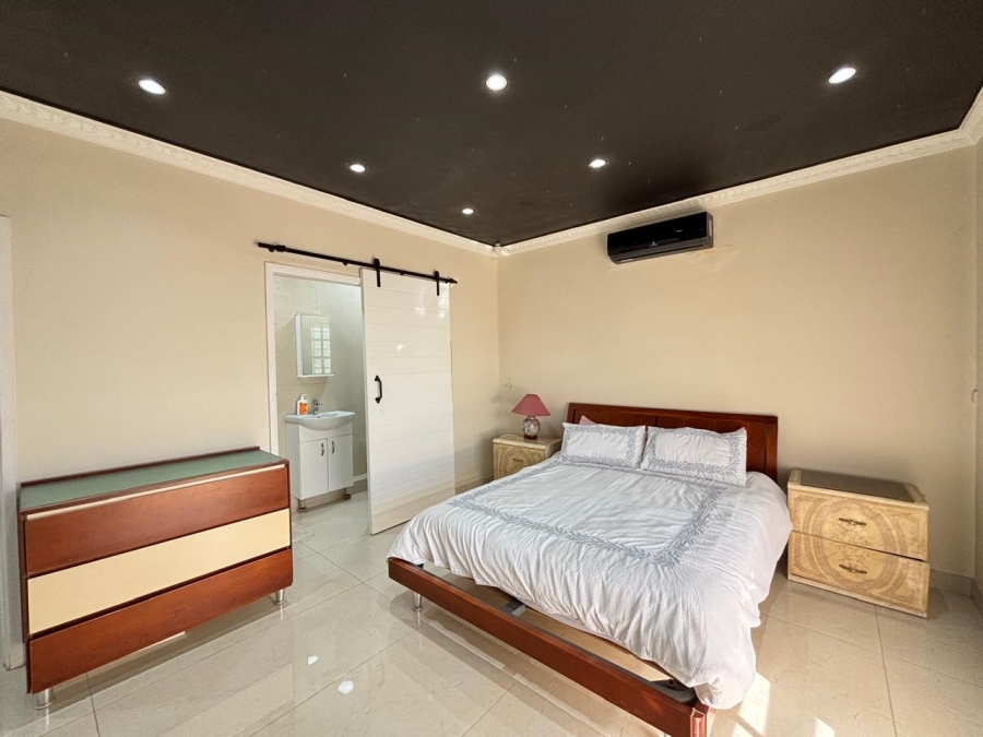 5 Bedroom Property for Sale in Isipingo Beach KwaZulu-Natal